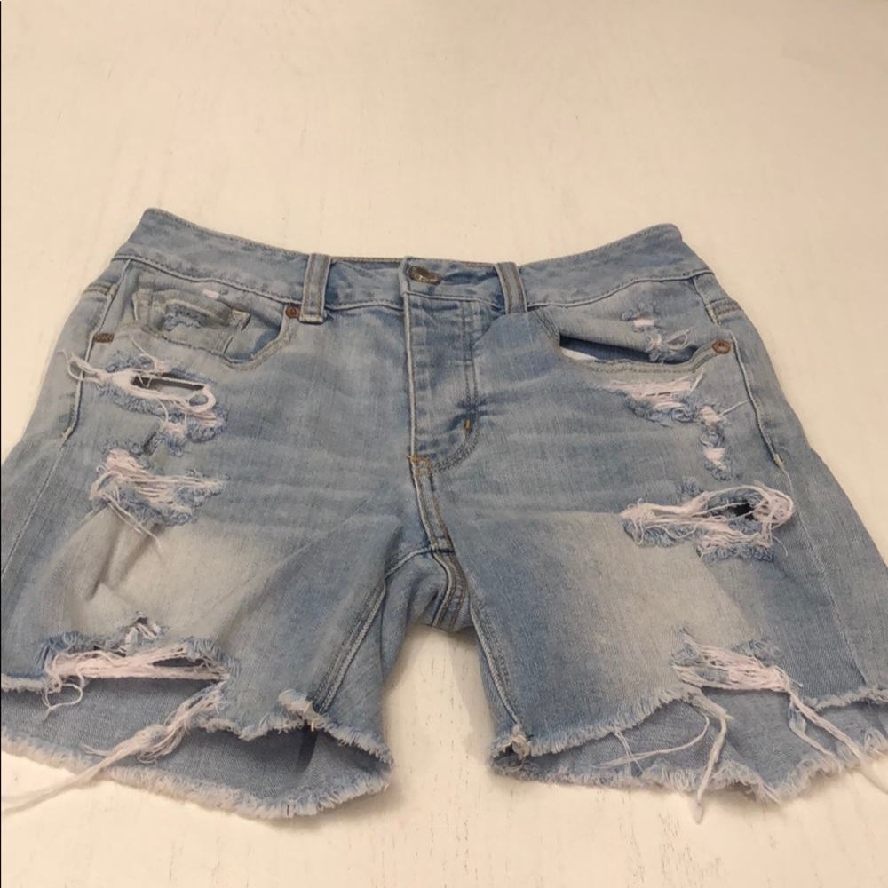 American Eagle Tom Girl distressed long short sz 0
